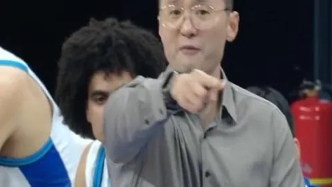 主场强势火力全开！11战9胜的背后：战术布局与主场精神的较量揭秘