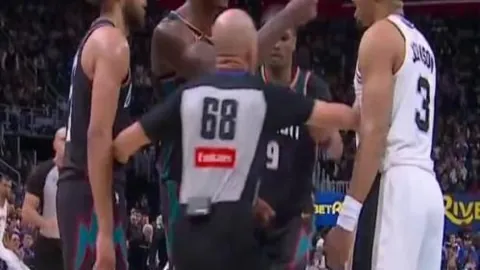 宁波男篮签约贝兹利：两度加盟广东的球员加盟详情